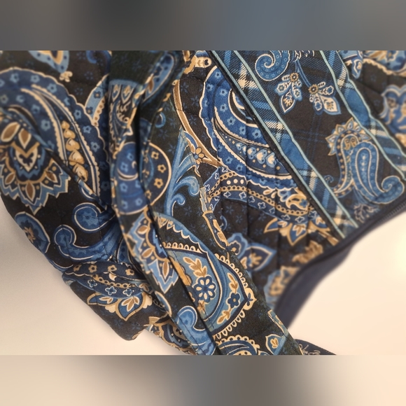 Vera Bradley purse- medium- Good used condition - Picture 7 of 8